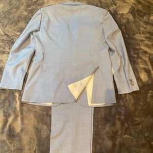 Light Blue Men’s Suit